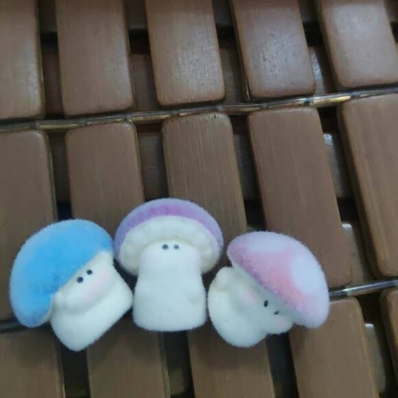 Set of 3 Mini Flocked Mushroom Figures - Picture 1 of 2